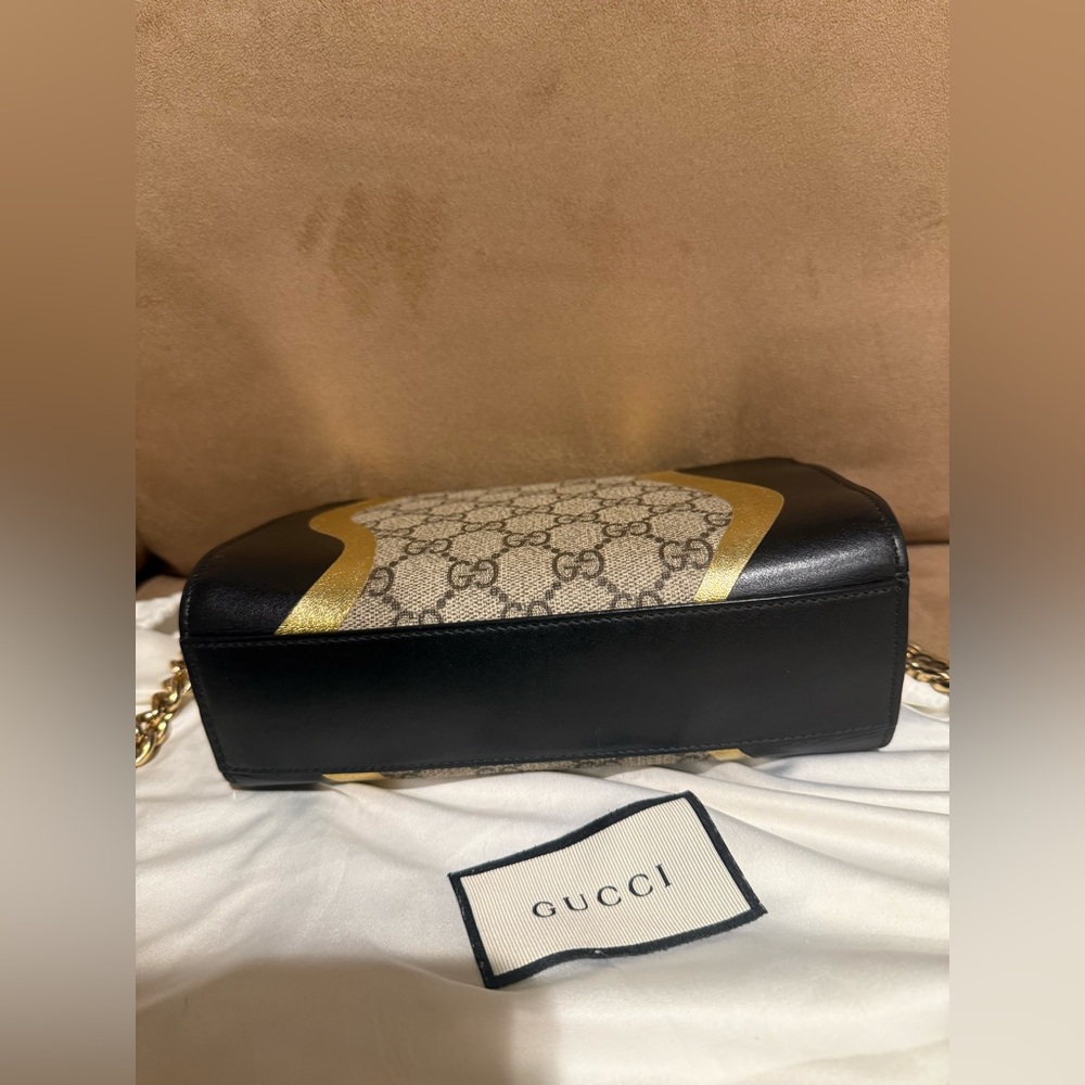 Limited edition GUCCI Supreme Monogram Calfskin Black/Gold Padlock - Picture 6 of 12